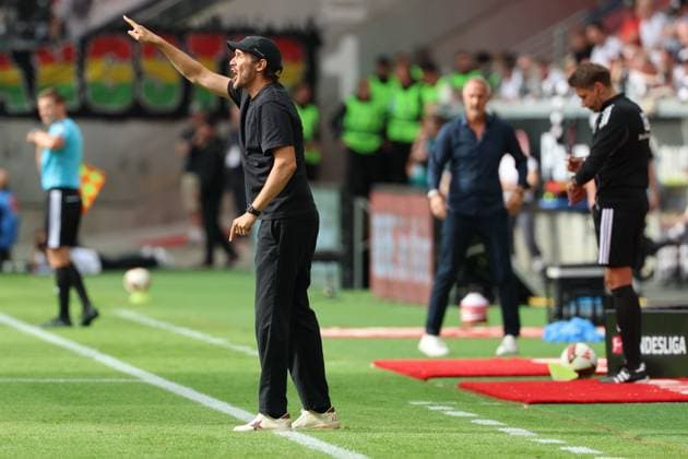 Coach Julian Schuster of SC Freiburg gesturing in the coaching zone, emotion, gestures, Eintracht Frankfurt vs. SC Freiburg, Bundesliga, BL, 2026–2027 season, Game 4, September 19, 2026, Frankfurt, Deutsche Bank Park, Germany
