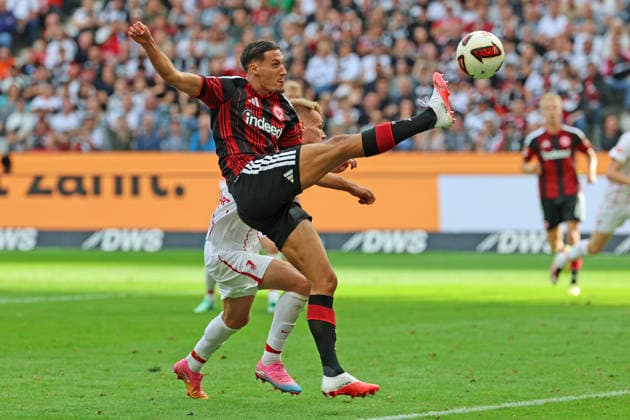 Younes Ebnoutalib of Eintracht Frankfurt, No. 11, attempts an acrobatic shot; Eintracht Frankfurt vs. SC Freiburg, Bundesliga, BL, 2026–2027 season, Game 4, September 19, 2026, Frankfurt, Deutsche Bank Park, Germany
