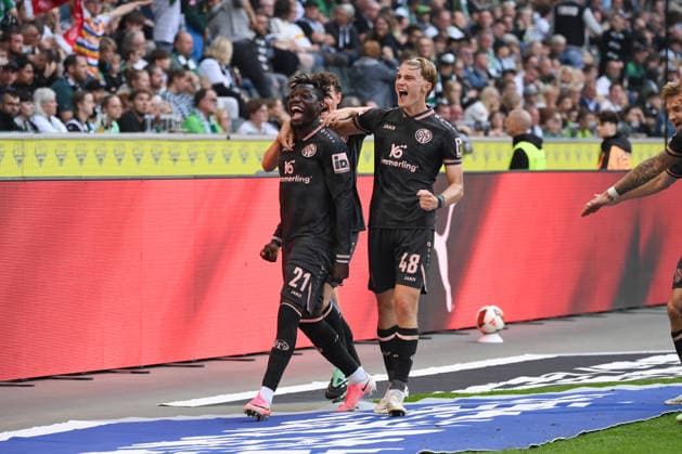 Celebration 2 4 Danny da Costa Mainz 05, Eric Martel Mainz 05, Kacper Potulski Mainz 05, from left, September 19, 2026, Soccer, Bundesliga 1, 2026–2027 season, Matchday 4, Borussia Mönchengladbach vs. FSV Mainz 05. DFL regulations prohibit any use of photographs as image sequences and or quasi-video. Mönchengladbach, Borussia Park, North Rhine-Westphalia, Germany Team2