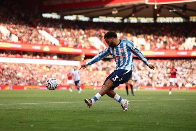 Jay Dasilva of Coventry City in action. Nottingham Forest v Coventry City, Premier League, Football, The City Ground, Nottingham, UK - 19 Sep 2026Nottingham The City Ground United Kingdom EDITORIAL USE ONLY No use with unauthorised audio, video, data, fixture lists, club league logos or live services. Online in-match use limited to 120 images, no video emulation. No use in betting, games or single club league player publications. Copyright: xRyanxBrowne Shutterstockx 17158587fu