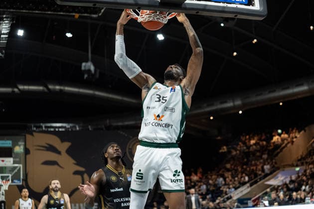 Ejiofor Onu No. 35, VET CONCEPT Gladiators Trier, at the basket (GER), Basketball: Löwen Braunschweig vs. VET CONCEPT Gladiators Trier, Basketball, easyCredit BBL, Week 1, 2026–27 season, September 19, 2026, GER, Basketball: Löwen Braunschweig vs. VET CONCEPT Gladiators Trier, Basketball, easyCredit BBL, Week 1, 2026–27 season, September 19, 2026, Braunschweig Copyright: xEibner-Pressefoto DanielxREINELTx EP_DRT