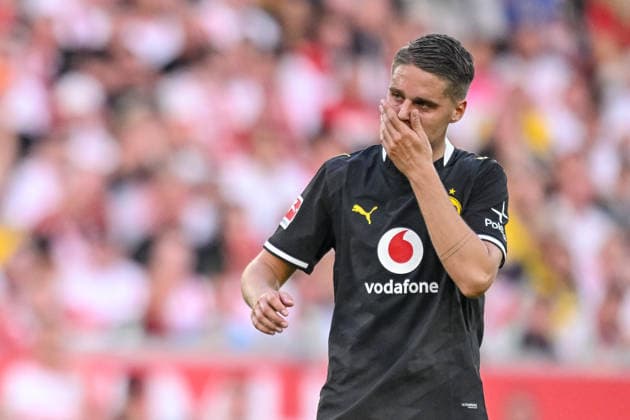 Joey Veerman of Borussia Dortmund gestures during the Bundesliga match between VfB Stuttgart and Borussia Dortmund, at the MHPArena on September 19, 2026, in Stuttgart, Germany. Photo by Harry Langer, DeFodi Images. Joey Veerman of Borussia Dortmund gestures during the Bundesliga match between VfB Stuttgart and Borussia Dortmund at the MHPArena on September 19, 2026, in Stuttgart, Germany. Photo by Harry Langer, DeFodi Images. DFB and DFL regulations prohibit any use of photographs as image sequences and or quasi-video. Photo by Harry Langer, DeFodi Images. DFB and DFL regulations prohibit any use of photographs as iMASEQUENCES AND OR QUASI-VIDEO