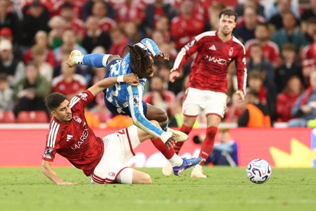 Brandon Thomas-Asante of Coventry City and Jair Cunha of Nottingham Forest in action. Nottingham Forest v Coventry City, Premier League, Football, The City Ground, Nottingham, UK - 19 Sep 2026Nottingham The City Ground United Kingdom EDITORIAL USE ONLY No use with unauthorised audio, video, data, fixture lists, club league logos or live services. Online in-match use limited to 120 images, no video emulation. No use in betting, games or single club league player publications. Copyright: xRyanxBrowne Shutterstockx 17158587jk