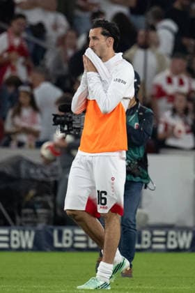September 19, 2026, GER, Soccer, Men s, 1. Bundesliga, 2026–2027 Season, Matchday 4, VfB Stuttgart vs. Borussia Dortmund: Disappointment and frustration for Atakan Karazor after the match. VfB Stuttgart, 16. DFB and DFL regulations prohibit any use of photographs as image sequences and or quasi-video. Stuttgart MHP Arena, Baden-Württemberg, Germany Copyright: xNordphoto WolfgangxFrankx
