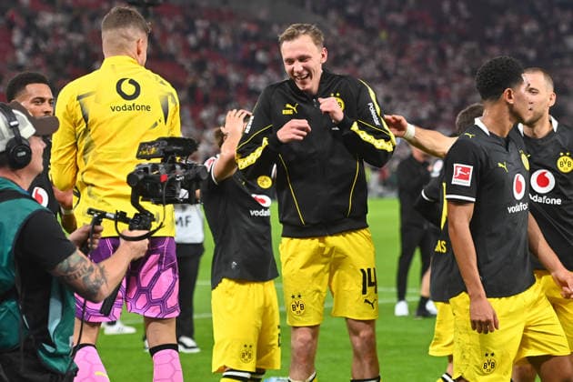 Maximilian BEIER of Borussia Dortmund celebrates the winning goal, celebration, joy, excitement, action, soccer, Bundesliga Season 2026–2027, Matchday 4, Matchday 04, VfB Stuttgart vs. Borussia Dortmund 0–1 on September 19, 2026, MHP ARENA