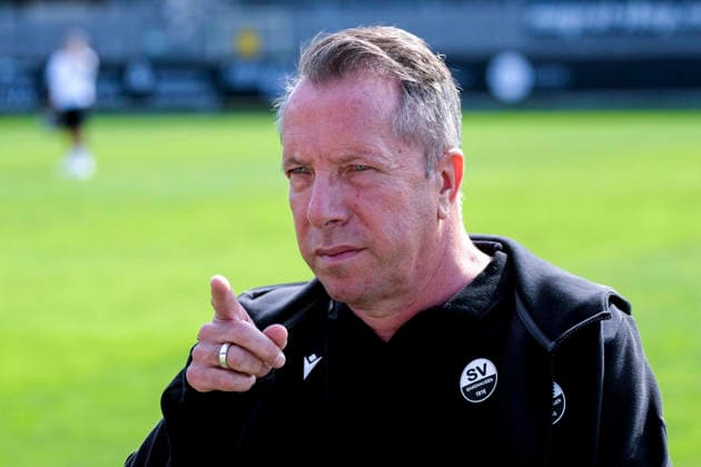 Markus Kauczinski, coach, head coach, SVS, giving instructions, gesturing, gesturing with his arms, still image, single photo, action, September 19, 2026, Sandhausen, Germany, soccer, Regionalliga Südwest, SV Sandhausen vs. SSV Ulm 1846 xozx