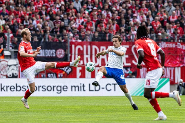 3rd Division, Matchday 7: Rot-Weiss Essen vs. Hansa Rostock, September 20, 2026; Lucas Brumme (Rot-Weiss Essen), 14, Benno Dietze, Hansa Rostock, 42, 3rd Division, Matchday 7: Rot-Weiss Essen vs. Hansa Rostock, Stadion an der Hafenstraße, Essen, September 20, 2026. DFL regulations prohibit any use of photographs as image sequences and or quasi-video. Copyright: xBEAUTIFULxSPORTS Buriakovx