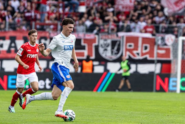 3rd Division, Matchday 7: Rot-Weiss Essen vs. Hansa Rostock, September 20, 2026, Peter Kiedl, Hansa Rostock, September 29, 2026, 3rd Division, Matchday 7: Rot-Weiss Essen vs. Hansa Rostock, Stadion an der Hafenstraße, Essen, September 20, 2026. DFL regulations prohibit any use of photographs as image sequences and or quasi-video. Copyright: xBEAUTIFULxSPORTS Buriakovx