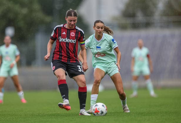 GER, Frankfurt, Eintracht Frankfurt II vs. Hertha BSC Berlin, Women s Bundesliga 2, Soccer, DFB, 2026–2027 Season, Stadion am Brentanobad, Matchday 7 (Pictured, from left): Tessa Zimmermann (Frankfurt), Lotte Reimold, Hertha BSC Women; 8. Tessa Zimmermann, Eintracht Frankfurt; DFB; DFL. REGULATIONS PROHIBIT ANY USE OF PHOTOGRAPHS AS IMAGE SEQUENCES AND OR QUASI-VIDEO. September 20, 2026 Copyright: HMBxMedia HendrikxHamelau