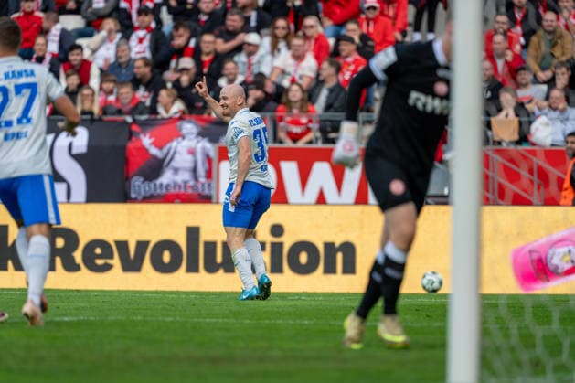 Maximilian Krauß of FC Hansa Rostock, 35, celebrates his goal to make it 0–1; goal celebration during Rot-Weiss Essen vs. FC Hansa Rostock; soccer; 3rd Division; Matchday 7; 2026–27 season; September 20, 2026; DFL regulations prohibit any use of photographs as image sequences and or quasi-video; Rot-Weiss Essen vs. FC Hansa Rostock, soccer, 3rd Division, Matchday 7, 2026–27 season, September 20, 2026, Essen Copyright: xEibner-Pressefoto LukasxBaldygax EP_LBA