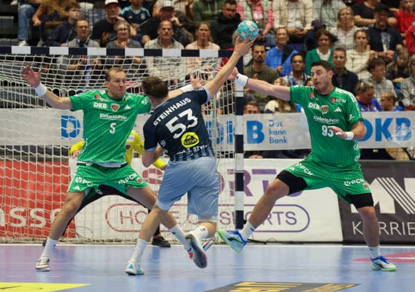 v l Max Darj, Füchse Berlin 05; Sören Steinhaus, Bergischer HC 53; Mihajlo Marsenic, Füchse Berlin 93 GER; Bergischer HC vs. Füchse Berlin; Handball; Opel Handball Bundesliga; Matchday 5; 2026–2027 Season; September 20, 2026 GER, Bergischer HC vs. Füchse Berlin, Handball, Opel Handball Bundesliga, Matchday 5, 2026–2027 season, September 20, 2026 Düsseldorf Copyright: xEibner-Pressefoto ThomasxStoeckex EP_TSR