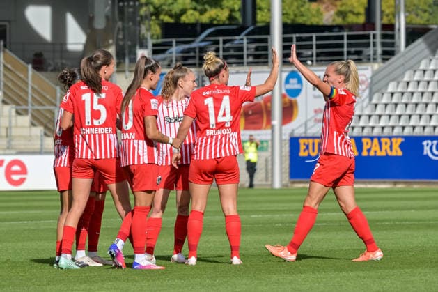Celebration of the 1-0 goal scored by Cornelia Kramer (Bayer 04 Leverkusen Women), 7 (own goal, GER), SC Freiburg vs. Bayer 04 Leverkusen, Women s Soccer, Bundesliga, Matchday 5, 2026–2027 Season, September 20, 2026 DFB regulations prohibit any use of photographs as image sequences and or quasi-video, GER, SC Freiburg vs. Bayer 04 Leverkusen, Women’s Soccer, Bundesliga, Matchday 5, 2026–2027 Season, September 20, 2026, Freiburg Copyright: xEibner-Pressefotox EP_THS