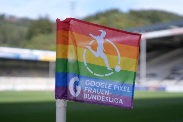 Flag, Corner Flag, Germany, Soccer, Google Pixel Women s Bundesliga, Matchday 5, 2026–2027, SC Freiburg vs. Bayer 04 Leverkusen, September 20, 2026, Dreisamstadion, Freiburg, Freiburg, Dreisamstadion, Baden-Württemberg, Germany Copyright: xArnexAmbergx