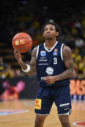 September 20, 2026, Germany, Basketball, Bundesliga 1 Matchday, 2026–2027 Season, Oldenburg, EWE Arena, EWE Baskets Oldenburg vs. Syntainics MBC during a free throw by DeLonnie HUNT; Syntainics MBC 3, Oldenburg, EWE Arena, Lower Saxony, Germany Copyright: xnordphotoxGmbHx xRojahnx