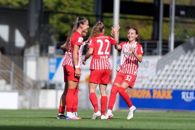 Ilayda Acikgöz Ilayda Acikgoez SC Freiburg, 30, Selina Vobian SC Freiburg, 10, Lisa Kolb SC Freiburg, 22 Goal celebration, Emotions, Cheering, Goal scored, Shot on goal, Goal, Emma Memminger SC Freiburg, 32, Germany, soccer, Google Pixel Women’s Bundesliga, Matchday 5, 2026–2027, SC Freiburg vs. Bayer 04 Leverkusen, September 20, 2026, Dreisamstadion, Freiburg, Dreisamstadion, Baden-Württemberg, Germany Copyright: xArnexAmbergx