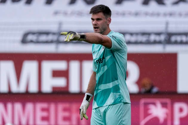 Morten Behrens, goalkeeper, Münster, 1, giving instructions, gesturing with his arms, single frame, single photo, action, September 20, 2026, Mannheim, Germany, soccer, 3rd Division, SV Waldhof Mannheim vs. SC Preußen Münster, DFB and DFL regulations prohibit any use of photographs as image sequences and or quasi-video xozx