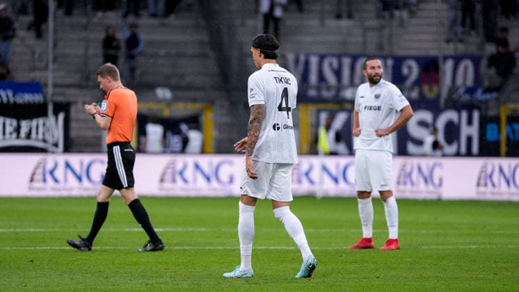 From left: Antonio Tikvic (Münster), 4, Rico Preißinger (Preissinger), Münster, 21, player for SC Preußen Münster, looking disappointed, disappointment, frustration, pessimistic, after conceding the goal that made the score 1–0, action, game scene, September 20, 2026, Mannheim, Germany, soccer, 3rd Division, SV Waldhof Mannheim vs. SC Preußen Münster, DFB and DFL regulations prohibit any use of photographs as image sequences and or quasi-video xozx