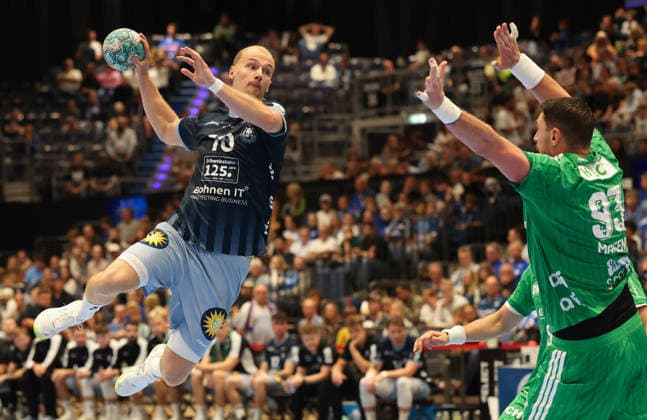 Fynn Hangstein, Bergischer HC 10; Mihajlo Marsenic, Füchse Berlin 93 GER, Bergischer HC vs. Füchse Berlin, Handball, Opel Handball Bundesliga, Matchday 5, 2026–2027 Season, September 20, 2026 GER, Bergischer HC vs. Füchse Berlin, Handball, Opel Handball Bundesliga, Matchday 5, 2026–2027 season, September 20, 2026 Düsseldorf Copyright: xEibner-Pressefoto ThomasxStoeckex EP_TSR