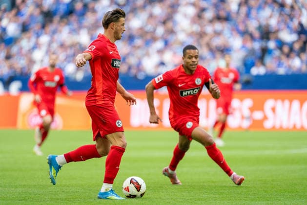 Lukas Petkov, SV Elversberg, 25, forward, FC Schalke 04 vs. SV Elversberg, soccer, Bundesliga, Matchday 4, 2026–27 season, September 20, 2026, DFL regulations prohibit any use of photographs as image sequences and or quasi-video. FC Schalke 04 vs. SV Elversberg, soccer, Bundesliga, Matchday 4, 2026–27 season, September 20, 2026, Gelsenkirchen Copyright: xEibner-Pressefoto LukasxBaldygax EP_LBA
