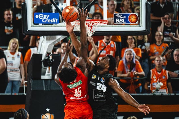 Neu Ulm, Germany, September 20, 2026: Oluwasimisola Shittu of ratiopharm Ulm and Maxwell Dongmo Temoka of MHP RIESEN Ludwigsburg go head-to-head during the Basketball Bundesliga game between ratiopharm Ulm and MHP RIESEN Ludwigsburg at the ratiopharm Arena on September 2026 in Neu Ulm, Germany. Photo by Harry Langer, DeFodi Images, ratiopharm Arena, Germany, September 26, 2026: Oluwasimisola Shittu of ratiopharm Ulm and Maxwell Dongmo Temoka of MHP RIESEN Ludwigsburg battle for the ball during the Basketball Bundesliga match between ratiopharm Ulm and MHP RIESEN Ludwigsburg in Neu Ulm on September 20, 2026 at the ratiopharm Arena, Germany. Photo by Harry Langer, DeFodi Images. Photo by Harry Langer, DeFodi Images