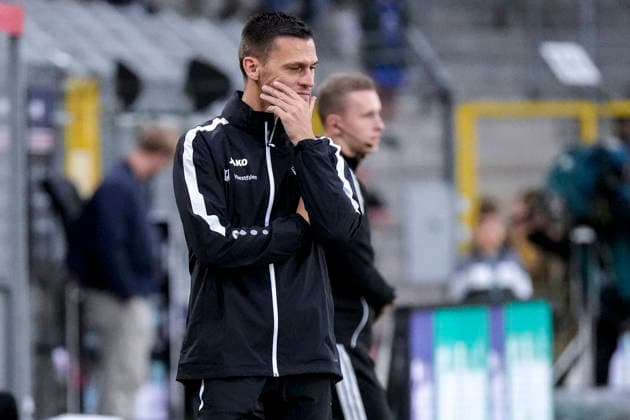 Thomas Wörle, Tom Wörle, Coach, Head Coach, Münster, single image, single photo, action, looking disappointed, disappointment, frustration, pessimistic, September 20, 2026, Mannheim, Germany, soccer, 3rd Division, SV Waldhof Mannheim vs. SC Preußen Münster, DFB and DFL regulations prohibit any use of photographs as image sequences and or quasi-video xozx