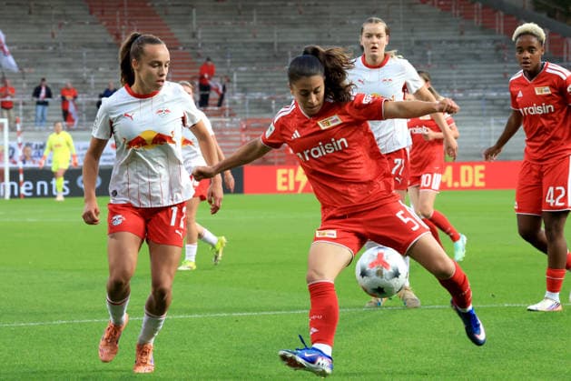 September 20, 2026, GER Germany, Soccer, 1st Bundesliga, Women, 2026–2027, Alte Foersterei, 1. FC Union vs. RB Leipzig, Lisanne Graewe (1. FC Union Berlin) 6, Jasmin Mathys (RB Leipzig) 12, 1st Division. DFB and DFL regulations prohibit any use of photographs as image sequences and or quasi-video. nordphoto GmbH, Engler, Berlin, Alte Foersterei Stadium, Berlin, Germany Copyright: xNordphotox xEnglerx