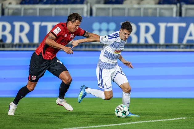 Sports, Soccer, 3rd Division, 2026–2027 Season, Matchday 7: SV Wehen Wiesbaden vs. MSV Duisburg, September 20, 2026, BRITA Arena, Michael Schultz, Wiesbaden; 14 Dominik Kother, MSV Duisburg; 11 Wiesbaden, BRITA Arena, Hesse, Germany