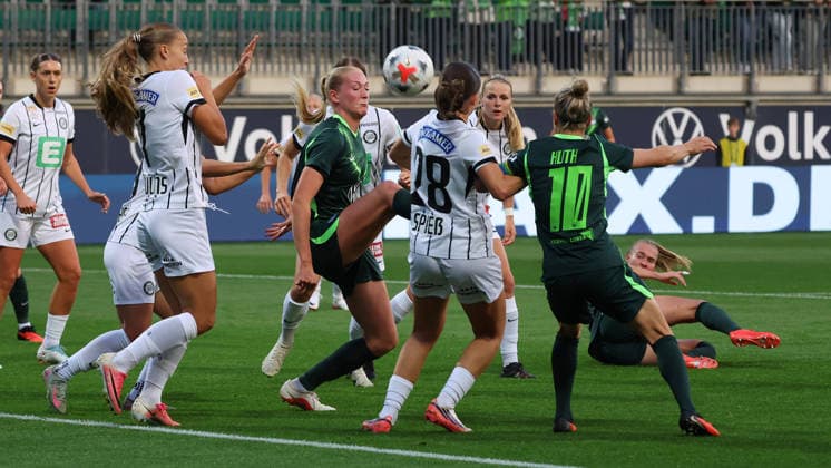 VfL vs. Graz, Women s Europa League Qualifier, Wolfsburg, September 23, 2026, Soccer, Women’s, VfL Wolfsburg vs. SK Sturm Graz, UEFA Women’s Europa League Qualifiers, Round 2, 2026–2027 Season: Brigitta Pulins (Graz), Camilla Küver (VfL Wolfsburg), Marie Spiess (Graz), AOK Stadium, Lower Saxony, Germany