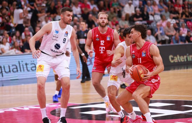 V l Kresimir Nikic (MBC), Melvin Jostmann (Bonn), Vuk Radojicic (MBC), and Aleksa Kovacevic (Bonn), Bonn, Germany, September 27, 2026, Basketball Bundesliga, Matchday 3, Telekom Baskets Bonn vs. Syntainics MBC