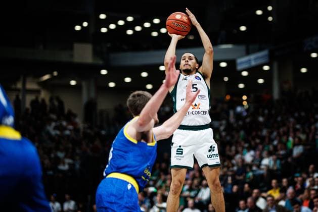 Jordan Roland of the Gladiators Trier goes head-to-head with Lorenz Bank of Science City Jena; Action: Vet Concept Gladiators Trier vs. Science City Jena, Basketball, easyCredit BBL, Matchday 2, 2026–2027 Season, September 27, 2026, Vet Concept Gladiators Trier vs. Science City Jena, Basketball, easyCredit BBL, Matchday 2, 2026–2027 Season, September 27, 2026 Copyright: xEibnerxPressefotox EP_ANS