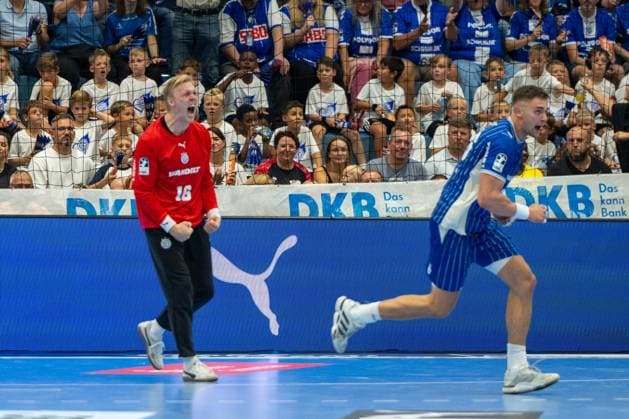 Bertram Obling, goalkeeper, VfL Gummersbach 16, nVfL Gummersbach vs. Bergischer Handball Club 06, Opel Handball Bundesliga, Men s Division, Matchday 6, September 27, 2026, Gummersbach, North Rhine-Westphalia, Germany Copyright: xkolbert-press MartinxWdziecznyx
