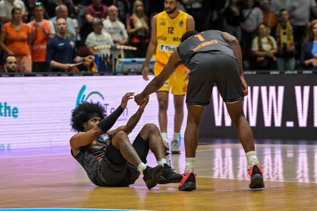 easyCredit Basketball Bundesliga, Matchday 3, Niners Chemnitz vs. Phoenix Hagen, September 27, 2026, starting at 4:30 p.m., Chemnitz, Chemnitz Arena. In Photo 01: Phlandrous Fleming Jr., 02 Stefan Smith easyCredit Basketball Bundesliga, Matchday 3, Niners Chemnitz vs. Phoenix Hagen, Chemnitz, Saxony, Germany Copyright: xEHLxMedia MichelxKöhlerx 20262709-Niners-Chemnitz-Phoenix-Hagen_021