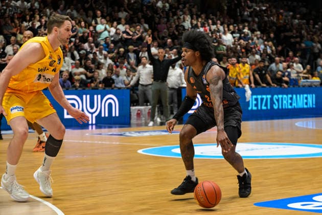 easyCredit Basketball Bundesliga, Matchday 3, Niners Chemnitz vs. Phoenix Hagen, September 27, 2026, starting at 4:30 p.m., Chemnitz, Chemnitz Arena. Photo 02: Stefan Smith, easyCredit Basketball Bundesliga, Matchday 3, Niners Chemnitz vs. Phoenix Hagen, Chemnitz, Saxony, Germany Copyright: xEHLxMedia MichelxKöhlerx 20262709-Niners-Chemnitz-Phoenix-Hagen_027