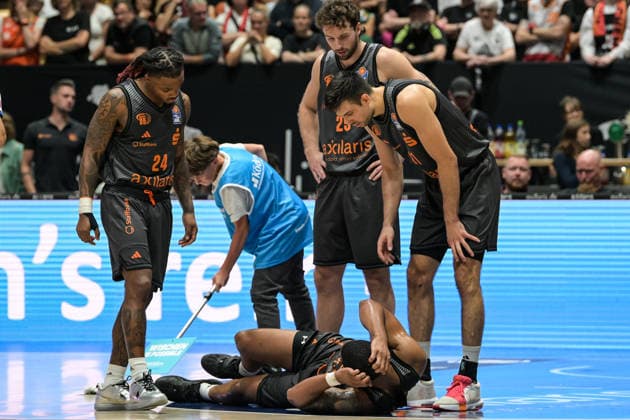 easyCredit Basketball Bundesliga, Matchday 3, Niners Chemnitz vs. Phoenix Hagen, September 27, 2026, starting at 4:30 p.m., Chemnitz, Chemnitz Arena. Pictured: 24 Cobe Williams, 25 Ben Burnham, 21 Mateo Seric, 22 Nighaeal Ceaser easyCredit Basketball Bundesliga, Matchday 3, Niners Chemnitz vs. Phoenix Hagen, Chemnitz, Saxony, Germany Copyright: xEHLxMedia MichelxKöhlerx 20262709-Niners-Chemnitz-Phoenix-Hagen_028