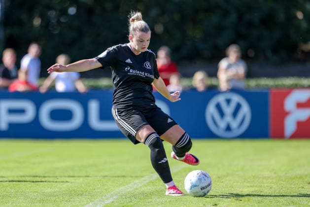 Alina Stenzel ATS Colorful Goal, No. 8 with the Ball, Cutout, Single Image, Full Body, Action, Game Scene, DFB REGULATIONS PROHIBIT ANY USE OF PHOTOGRAPHS AS SEQUENCE IMAGES AND OR VIDEO-LIKE PHOTO SERIES DFB REGULATIONS PROHIBIT ANY USE OF PHOTOGRAPHS AS IMAGE SEQUENCES AND OR QUASI-VIDEO, September 27, 2026, Bremen, Germany, Soccer, DFB Women’s Cup, ATS Buntentor 1 FC Nürnberg xobx
