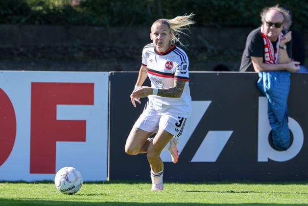 Fany Proniez, 1 FC Nuremberg, No. 3 on the ball, close-up, single frame, full-body shot, action, game scene, DFB REGULATIONS PROHIBIT ANY USE OF PHOTOGRAPHS AS SEQUENCE IMAGES AND OR VIDEO-LIKE PHOTO SERIES DFB REGULATIONS PROHIBIT ANY USE OF PHOTOGRAPHS AS SEQUENCE IMAGESENCES AND OR VIDEO-LIKE PHOTO SERIES, September 27, 2026, Bremen, Germany, Soccer, DFB Women’s Cup, ATS Color Goal 1 FC Nuremberg xobx