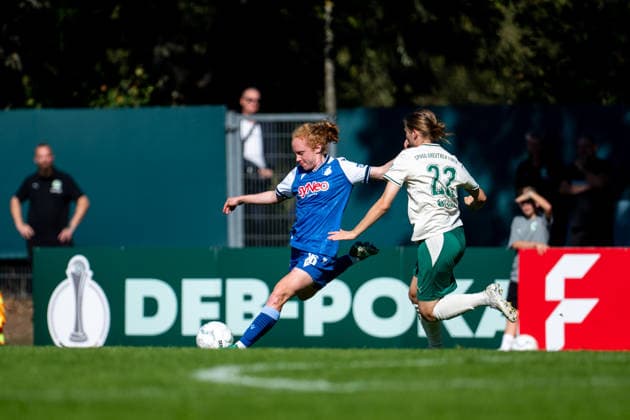 September 27, 2026, GER, Soccer, Women, DFB Cup, 2026–2027 Season, Round 1, SpVgg Greuther Fürth vs. TSG 1899 Hoffenheim; Milena Röder (Hoffenheim), No. 16, in a tackle with Lena Franke (SpVgg Greuther Fürth), No. 22; Julius Hirsch Sports Center, Fürth, Bavaria, Germany Copyright: xNordphoto Memmlerx