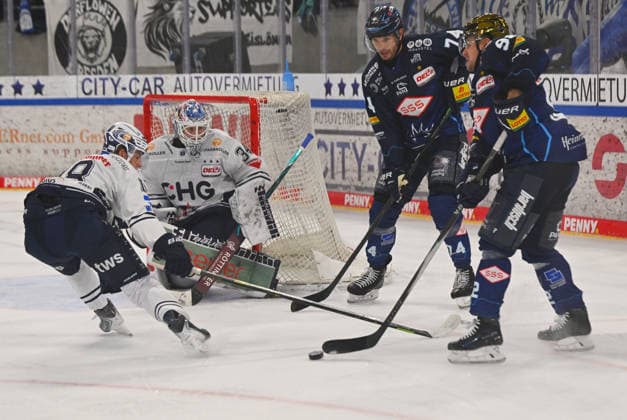 From right: Tomas Andres 92, Dresden; Tomas Sykora 74, Dresden; goalie Konrad Fiedler; Maximilian Merkl (both from Ravensburg), Dresdner Eislöwen vs. Ravensburg Towerstars, ice hockey, Dresden, Eisloewen, DEL2, DEL 2, 2nd League, 2026–2027 season, JOYNEXT Arena in Ostragehege, September 27, 2026,