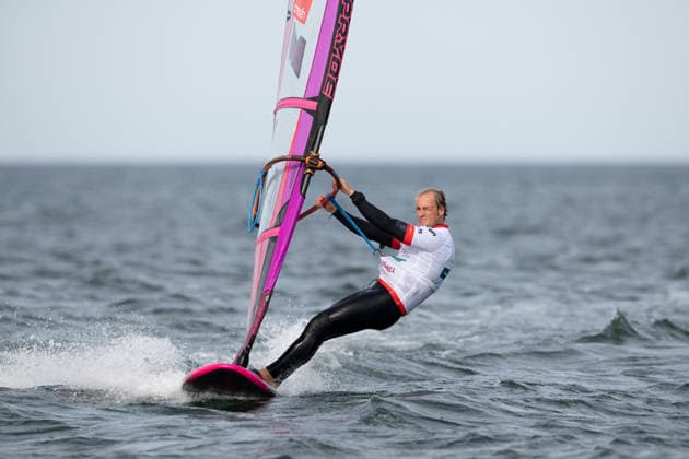 PWA Citroën World Windsurfing Tour Sylt 2026 Day 2 Freestyle Men, Slalom Men Training Sylt Westerland, September 27, 2026 Yentel Caers Freestyle Men, Belgium, B 16 PWA Citroën World Windsurfing Tour Sylt 2026 Day 2 Freestyle Men, Slalom Men Training on September 27, 2026, off Brandenburger Beach, motorboat on Sylt, Westerland, Germany Copyright: xBEAUTIFULxSPORTS AndreasxDickx