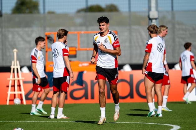 September 29, 2026, GER, Soccer, Men s, UEFA Nations League, Training, DFB German National Team, Aleksandar Pavlovic, Germany, Herzogenaurach, Adidas Basecamp, Halftime, Bayern, Germany Copyright: xNordphoto Memmlerx