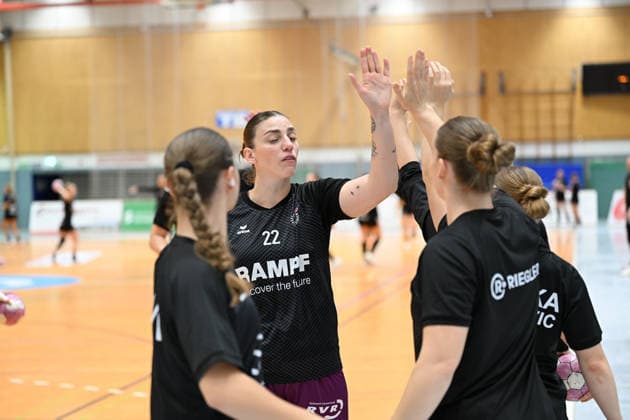 September 30, 2026, GER, Handball, Women, DHB Cup, 2026–2027 Season, Matchday 2, HSV Solingen Gräfrath 76 vs. TuS Metzingen High-Five Metzingen C Gabriela Bitolo TuS Metzingen 22, Solingen Klingenhalle, North Rhine-Westphalia, Germany Copyright: xNordphoto Meuterx