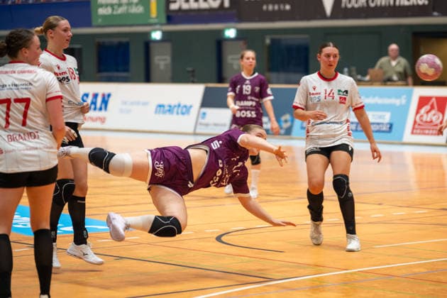 Charlotte Kaehr, TuS Metzingen, 17, taking a shot in the HSV Solingen Graefrath 76 vs. TuS Metzingen game, DHB Women s Cup, Round 2, 2026–2027 season, September 30, 2026, HSV Solingen Graefrath 76 vs. TuS Metzingen, DHB Women’s Cup, Round 2, 2026–2027 Season, September 30, 2026, Solingen Copyright: xEibner-Pressefoto ThomasxHaeslerx EP_THR