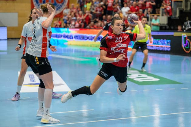 Jana Scheib, Thueringer HC, 20; Karolina Jurenczyk, HSG Blomberg Lippe, 81 GER; Thueringer HC vs. HSG Blomberg Lippe, Handball, DHB Cup, 2026–2027 Season, 2nd round, Wednesday, 7:00 p.m., September 30, 2026 GER, Thueringer HC vs. HSG Blomberg Lippe, Handball, DHB Cup, 2026–2027 season, Round 2, Wednesday, 7:00 p.m., September 30, 2026, Bad Langensalza Copyright: xMartinxHerbstx
