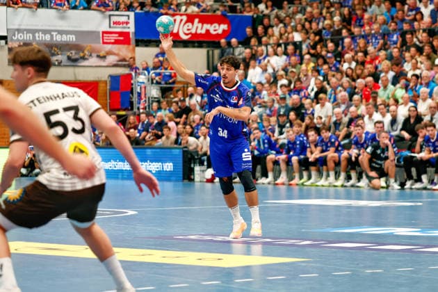 Yonatan Dayan, HBW Balingen Weilstetten, 34, with the ball, GER, HBW Balingen Weilstetten vs. Bergischer HC, handball, Opel Handball Bundesliga, Matchday 7, 2026–2027 season, October 2, 2026, GER, HBW Balingen Weilstetten vs. Bergischer HC, Handball, Opel Handball Bundesliga, Matchday 7, 2026–2027 season, October 2, 2026, Balingen Copyright: xEibner-Pressefoto KirstenxJaegerx