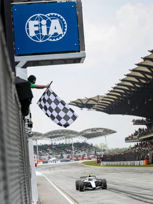F1 - BAHRAIN GRAND PRIX IN MALAYSIA 2026 FIA checkered flag, drapeau marshall, commissaire de piste, marshal, marshalls, marshals during the 2026 Formula 1 Bahrain Grand Prix in Malaysia, 16th round of the 2026 Formula One World Championship, WM, Weltmeisterschaft from October 2 to 4, 2026 on the Sepang International Circuit, in Sepang, Malaysia - SepangMalaysia Copyright: xXavixBonillax