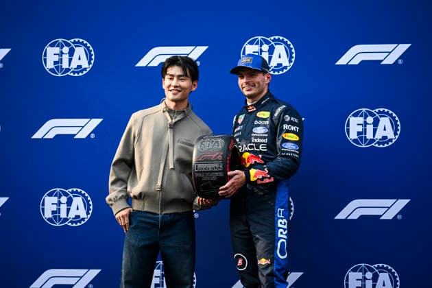 F1 - BAHRAIN GRAND PRIX IN MALAYSIA 2026 Alvin Chong, actor and singer, VERSTAPPEN Max (nld), Red Bull Racing Ford RB22, portrait during the 2026 Formula 1 Bahrain Grand Prix in Malaysia, 16th round of the 2026 Formula One World Championship, WM, Weltmeisterschaft from October 2 to 4, 2026 on the Sepang International Circuit, in Sepang, Malaysia - SepangMalaysia Copyright: xALBERTOxVIMERCATIx