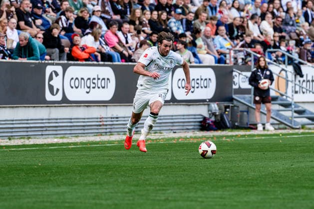 German Soccer: 2. Bundesliga, Bundesliga, Friendly Match, 2026–27 Season, FC St. Pauli vs. Borussia Mönchengladbach, Millerntor Stadium, Hamburg, St. Pauli, Joe Scally, Borussia Mönchengladbach, 29, Cutout Copyright: xStefanxTrochax