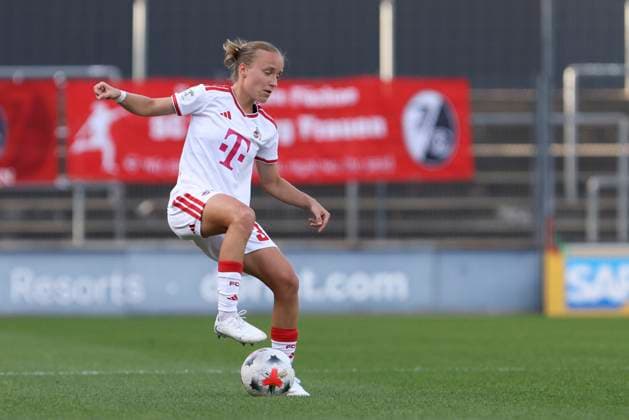 Beke Sterner of 1 FC Köln in action, on the ball, making a solo run during the Women s Bundesliga match between 1 FC Köln and SC Freiburg, Franz Kremer Stadium on October 3, 2026, in Cologne, Germany. Photo by Oliver Kaelke, DeFodi Images. Beke Sterner of 1 FC Köln controls the ball during the Bundesliga match between 1 FC Köln and SC Freiburg at Franz Kremer Stadium on October 3, 2026 in Cologne, Germany. Photo by Oliver Kaelke, DeFodi Images. DFB and DFL regulations prohibit any use of photographs as image sequences and or quasi-video. Photo by Oliver Kaelke, DeFodi Images.