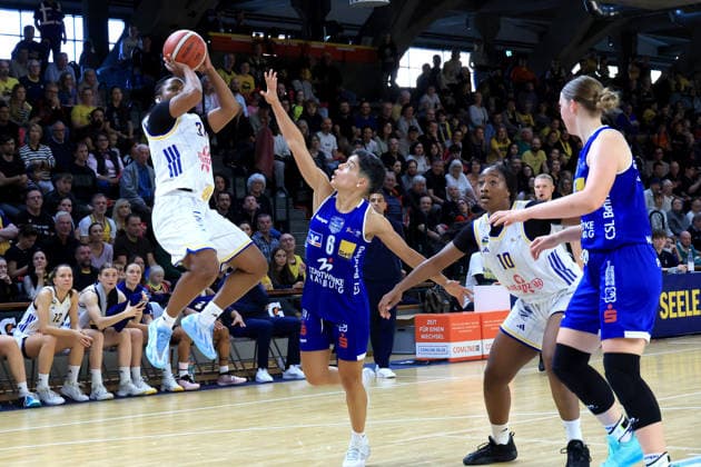 October 4, 2026, Germany, GER, DEU, Basketball, DBBL, 1st Bundesliga, Day 1, 2026–2027 Season, Berlin, ALBA Berlin vs. Marburg Oceane Monpierre (ALBA Berlin 31), Fanta Gassama (ALBA Berlin 10), Ana Raimundo (BC Marburg 6), nordphoto GmbH, Engler Berlin, Soemmeringhalle, Berlin, Germany Copyright: xNordphotox xEnglerx
