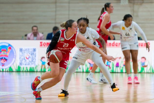 Jordan King, Lions, 23, Prencis Harden, Lynxes, 24, Halfit Lions vs. TK Hannover Lynxes, Women s Basketball, 1st Bundesliga, DBBL, Matchday 1 of the 2026–27 season, April 10, 2026, SWH Arena, Saxony-Anhalt, Germany